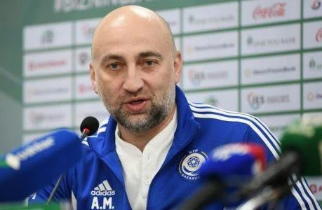 Магомед Адиев о работе в сборной Казахстана: До конца контракта я буду совмещать посты Магомед Адиев о работе в сборной Казахстана: До конца контракта я буду совмещать посты