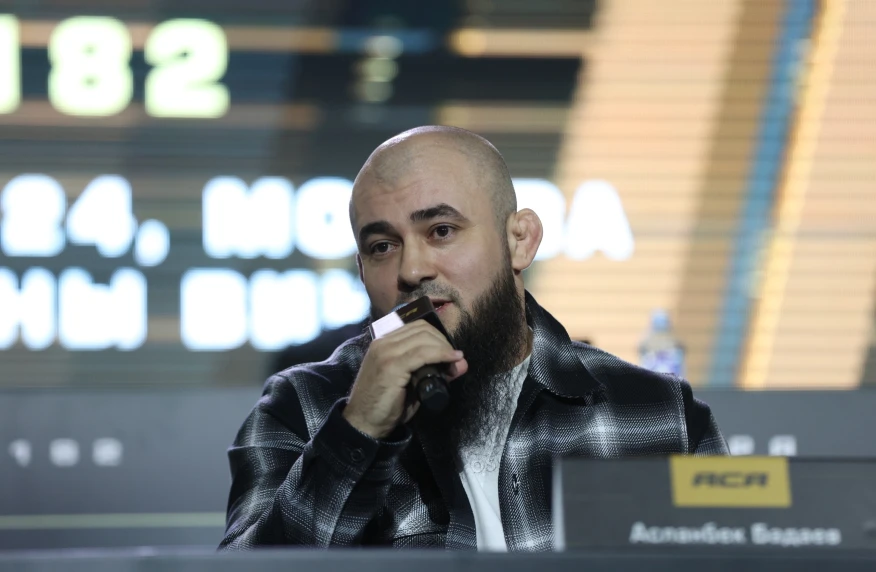 Асланбек Бадаев о бое Рахмонов – Гэрри: Аура исчезнет, бой показал, что он тоже человек Асланбек Бадаев о бое Рахмонов – Гэрри: Аура исчезнет, бой показал, что он тоже человек