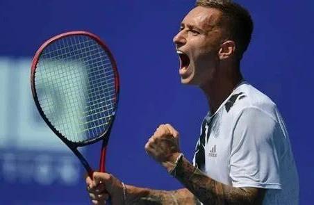 Денис Евсеев победил сеянного теннисиста в квалификации турнира ATP 250 в Гонконге Денис Евсеев победил сеянного теннисиста в квалификации турнира ATP 250 в Гонконге