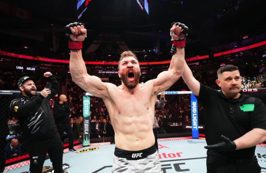 Alash Pride турнирінде өнер көрсеткен Ион Куцелаба UFC жекпе жегінде жеңіске жетті Alash Pride турнирінде өнер көрсеткен Ион Куцелаба UFC жекпе жегінде жеңіске жетті