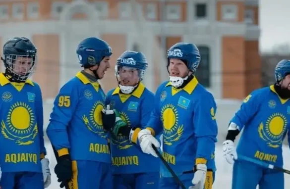 «Ақжайық» допты хоккейден көшбасшыны жеңді «Ақжайық» допты хоккейден көшбасшыны жеңді