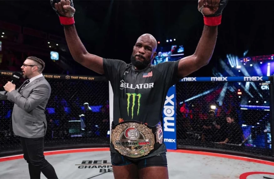 Кори Андерсон стал новым чемпионом Bellator в полутяжелом весе (Видео) Кори Андерсон стал новым чемпионом Bellator в полутяжелом весе (Видео)