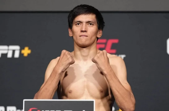 Максум узнал дату и соперника по третьему бою в UFC Максум узнал дату и соперника по третьему бою в UFC