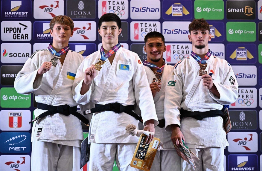 Казахстанец стал чемпионом мира по дзюдо среди кадетов Казахстанец стал чемпионом мира по дзюдо среди кадетов