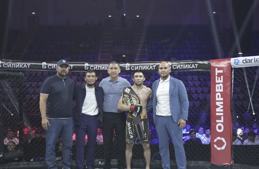 Дастан Амангелді NAIZA чемпиондық белдігін қорғап қалды Дастан Амангелді NAIZA чемпиондық белдігін қорғап қалды