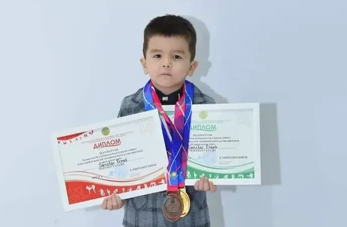 Атыраулық 5 жасар шахматшы ел чемпионы атанды Атыраулық 5 жасар шахматшы ел чемпионы атанды