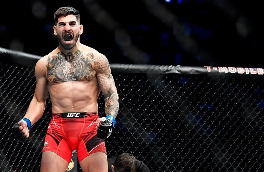 Топурия и Холлоуэй проведут титульный бой 15 сентября на турнире UFC 306 Топурия и Холлоуэй проведут титульный бой 15 сентября на турнире UFC 306