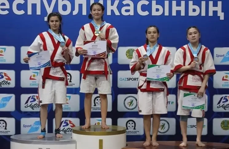 Қазақ күресінен ҚР чемпионаты: Екінші жарыс күні кім жеңімпаз атанды Қазақ күресінен ҚР чемпионаты: Екінші жарыс күні кім жеңімпаз атанды
