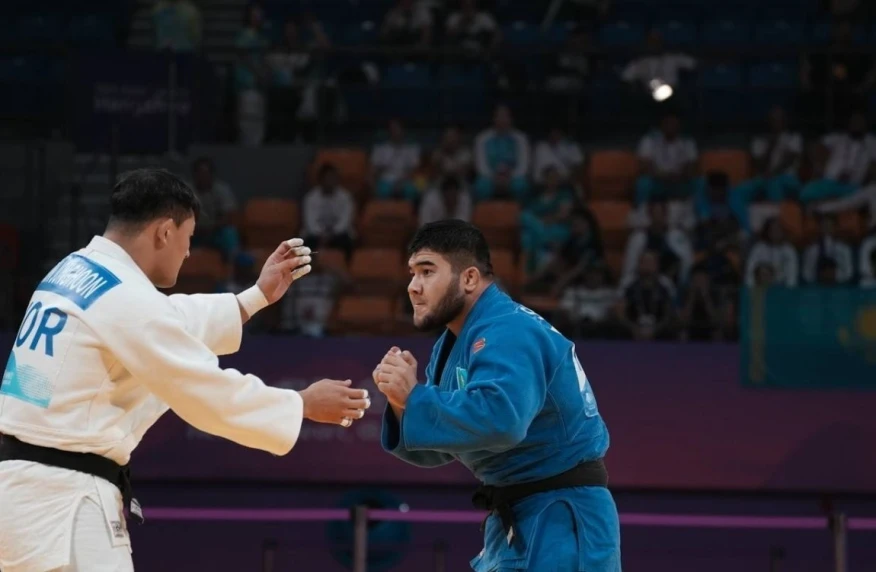 Два казахстанца будут бороться за бронзу чемпионата Азии Два казахстанца будут бороться за бронзу чемпионата Азии