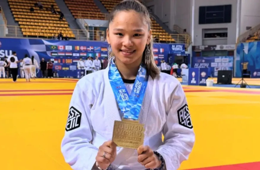 Жібек Құлымбетова - 11 дүркін әлем чемпионы Жібек Құлымбетова - 11 дүркін әлем чемпионы