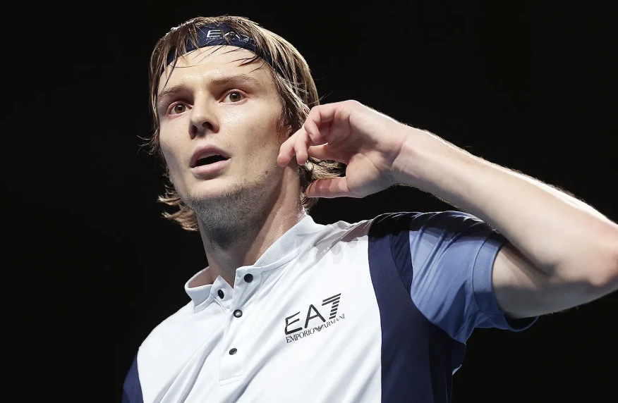 Александр Бублик US Open турнирінің үшінші айналымына шықты Александр Бублик US Open турнирінің үшінші айналымына шықты