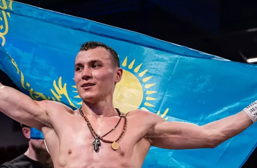 «Жас Головкин» кәсіпқойлар арасындағы тоғызыншы жеңісіне қол жеткізді (видео) «Жас Головкин» кәсіпқойлар арасындағы тоғызыншы жеңісіне қол жеткізді (видео)