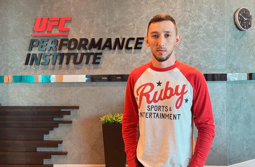 Саят Абдрахманов: Екі қазақ UFC-де белбеу үшін төбелессе, мен мансабымды аяқтап, зейнетке шығамын Саят Абдрахманов: Екі қазақ UFC-де белбеу үшін төбелессе, мен мансабымды аяқтап, зейнетке шығамын