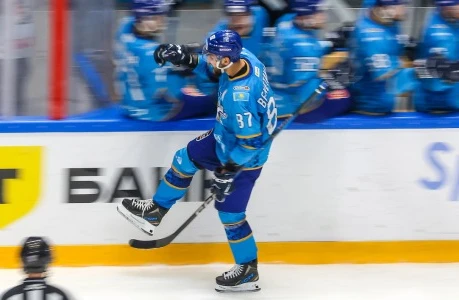 «Барыс» продлил контракт с лидером команды «Барыс» продлил контракт с лидером команды