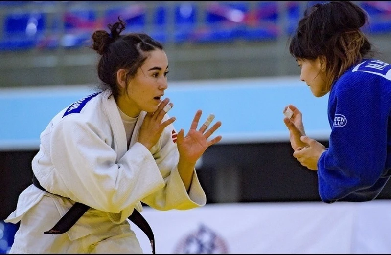 Абиба Абужакынова пробилась в полуфинал чемпионата мира по дзюдо Абиба Абужакынова пробилась в полуфинал чемпионата мира по дзюдо