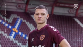 Ислам Чесноков «Хартс» клубына ауысты