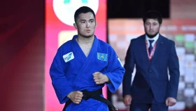 «Ота жасатуға қаражат тауып берді»: қазақстандық дзюдошы жарақаты туралы айтты