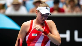 Рыбакина не смогла выйти в финале турнира в Абу Даби