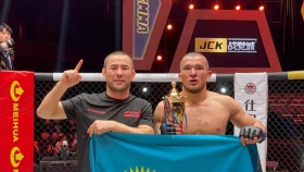 Көшен Ақанов Қытайдағы жекпе-жекте жеңіске жетті