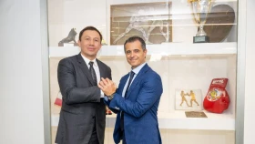 Геннадий Головкин провел встречу с руководством Федерации бокса Италии