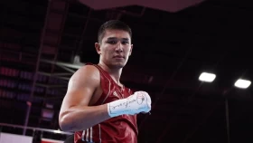 Казахстанский боксер вышел в финал международного турнира в Баку