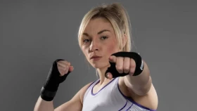 Лорен Прайс аңыз спортшыны жеңді (видео)