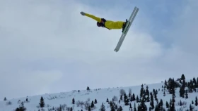 Сборная Казахстана по фристайл-акробатике объявила состав на юниорский ЧМ в Алматы