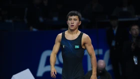 Курбаев вышел в полуфинал чемпионата мира