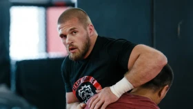 Артем Резников өз жеңісіне бәс тікті