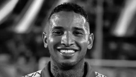 Кубок Либертадорес матчында есінен танып қалған уругвайлық футболшы ауруханада көз жұмды