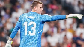 «Реал» хочет купить нового вратаря после разгрома в эль-классико