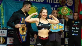 Қазақстандық боксшы Таиландтағы жекпе-жегінің алдында салмақ өлшеу рәсімінен өтті