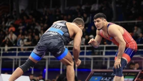 Азамат Даулетбеков на вершине рейтинга Объединенного мира борьбы