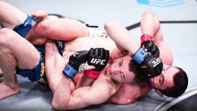 Алмахан Нурмагомедовты нокдаунға жіберген алғашқы жауынгер болды