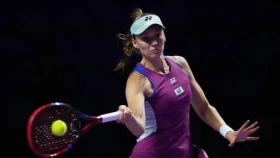 Елена Рыбакина потерпела второе поражение на Итоговом турнире WTA