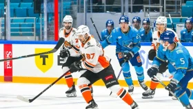 Аңсар Шайхмедденов «Барыс» сапында ҚХЛ-да 100-матчын өткізді