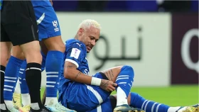 Бір жыл бойы емделген Неймар қайта жарақат алды