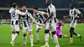 «Фенербахче» Түркия чемпионатында «Галатасарайды» қуып жете алмады (видео)