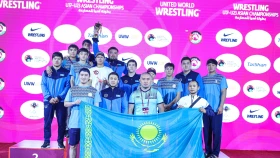 17 жасқа дейінгі балуандар Азия чемпионатының командалық есебінде үшінші орын иеленді