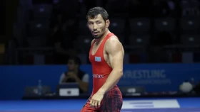 Жадраев күрес бойынша Әлем чемпионатында қола жүлде үшін белдеседі. Тікелей эфир