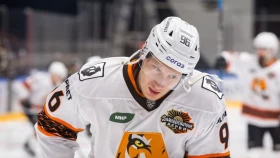 Воспитанник казахстанского хоккея стал игроком «Ак Барса»