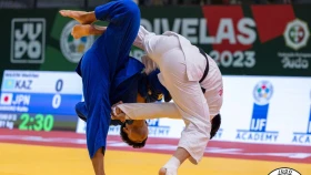 Мейирлан Максим сразится за «бронзу» Grand Slam в Токио