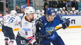 Барыс уверенно обыграл Ладу на своем льду