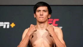 UFC жауынгері Азат Мақсұм: Үкіметтен қолдау жоқ, сол себепті жекпе-жектерден бөлек қосымша жұмыс жасаймын