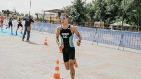 Казахстанский спортсмен стал вторым на Кубке Азии по триатлону