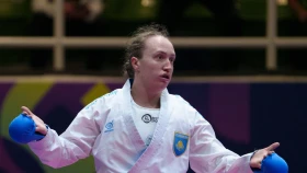 Софья Берульцева принесла Казахстану "серебро" чемпионата мира по каратэ (видео)