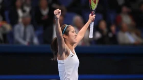 Жибек Куламбаева и Жанель Рустемова - победиельницы ЧРК по теннису в парном разряде (ВИДЕО)