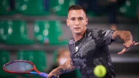 Денис Евсеев проиграл в первом круге турнира «Челленджер» в Бахрейне