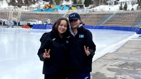 Знаменосец Казахстана на юношеской Олимпиаде-2024 рассказала о своем соперничестве с сестрой-близняшкой