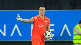 Стаc Покатилов «Сабах» клубымен келісімшартын ұзартты